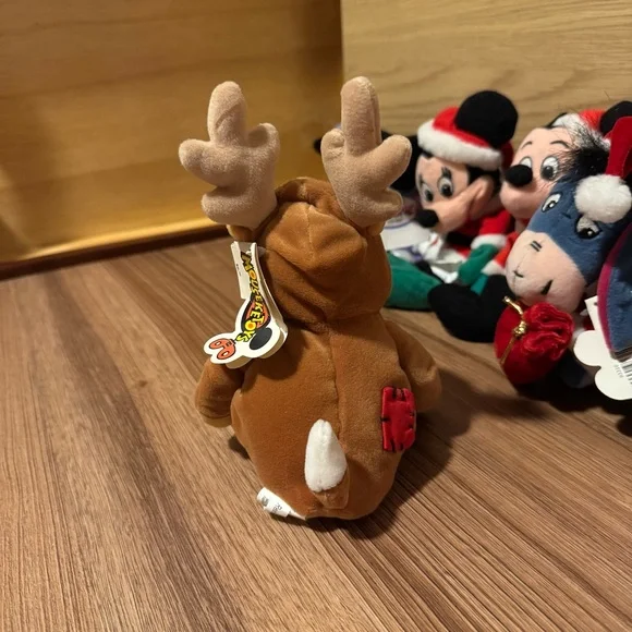 NWT 7 Disney 8” Christmas Mickey, Minnie, Pooh, Eeyore Plush Vintage 1990’s Lot - Picture 6 of 15